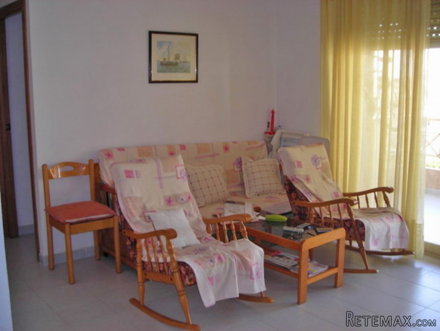 Se vende apartamento de dos dormitorios en urbanización.. - 2