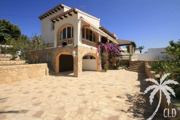 Situated in the most sought after location in Moraira, just.. - 2