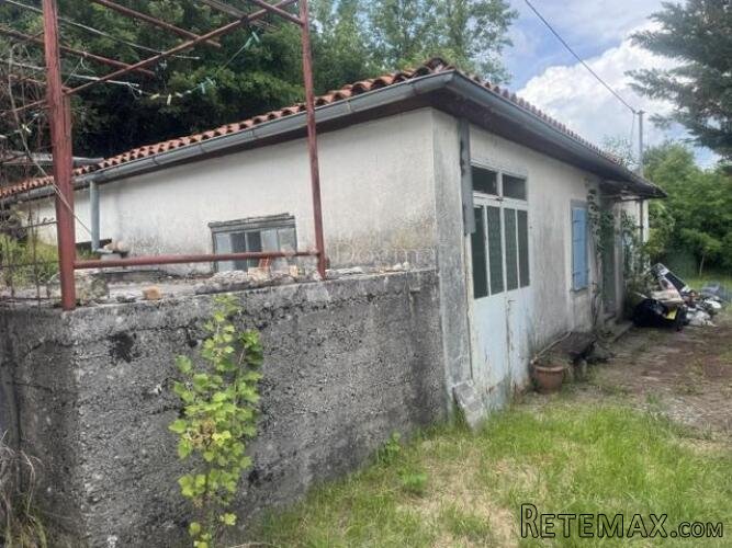 Kuća u okolici Cerovlja plus 3000 m2 polljoprivrednog zemlji - 3