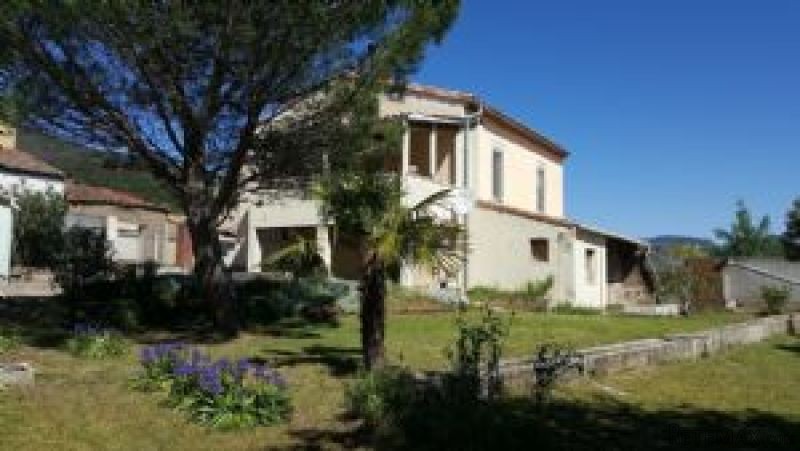 Petite maison vigneronne de 62 m2..