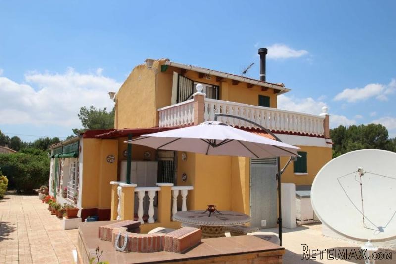 Country house with Pool just reduced.. - 2