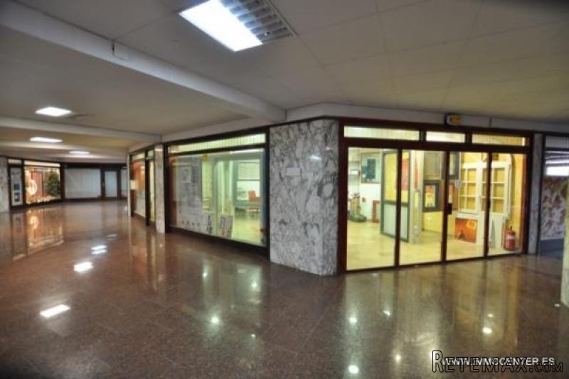ROSES: Commercial property in fantastic..