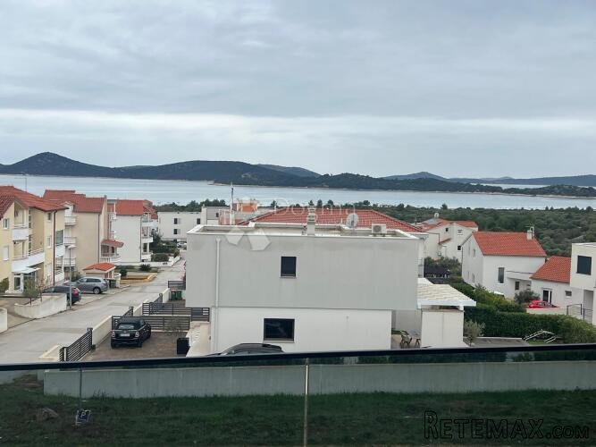Vodice - luksuzna dvojna kuća sa bazenom i pogledom S2 - 2