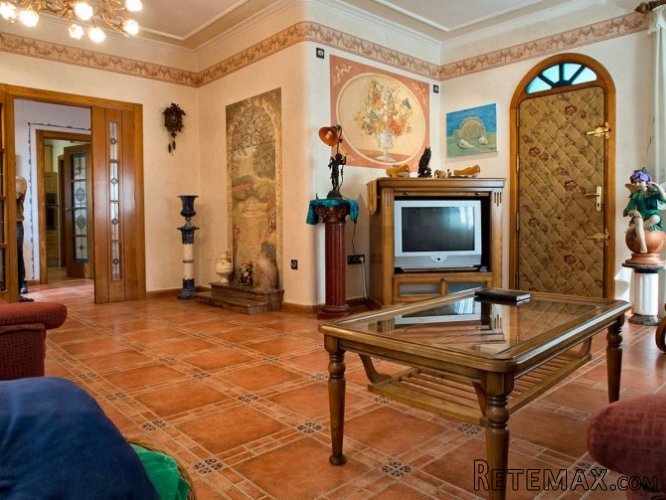 A superb example of a 4 bedroom, 2 bathroom detached villa.. - 3