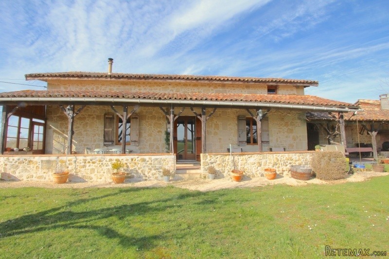 Stunning 3-bed, 3 bathroom renovated..