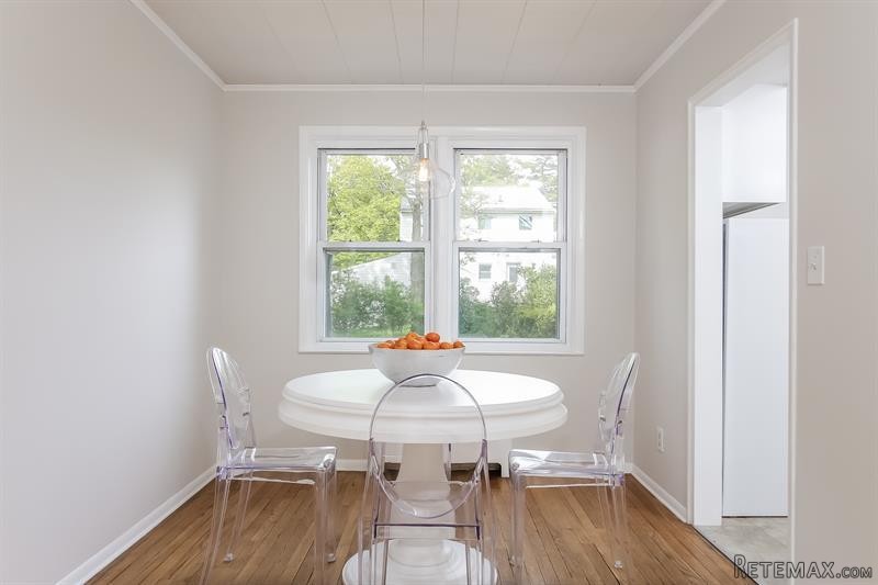2 bedroom House For Sale: 22 Elkan Road.. - 2