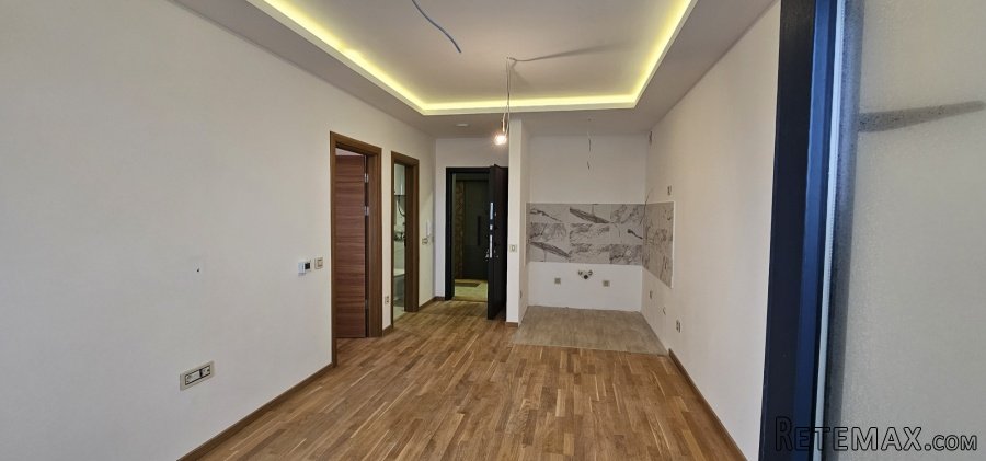 Uži centar stan na prodaju-Zlatibor - 2