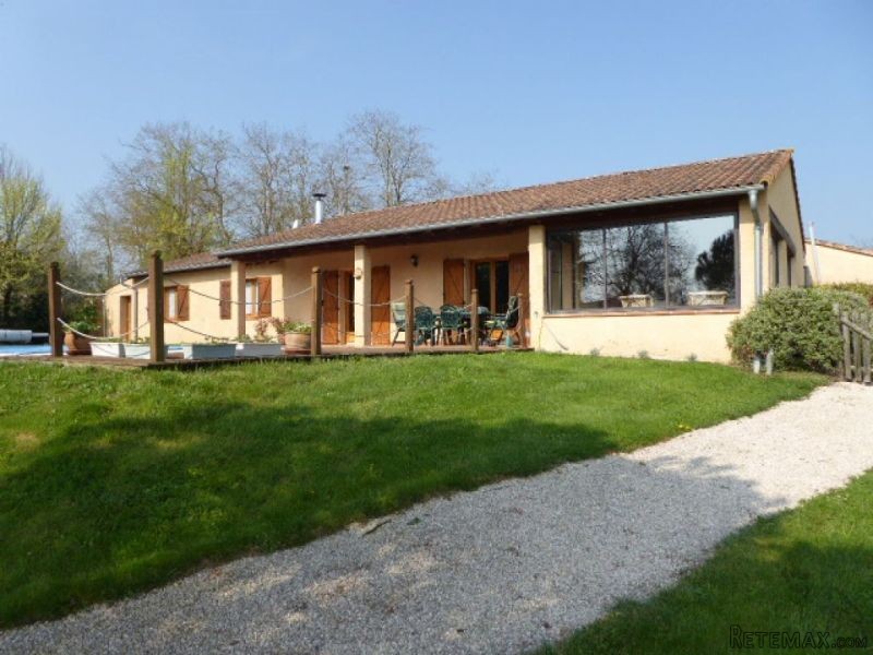 Traditionally Built 3 Bed Villa With..