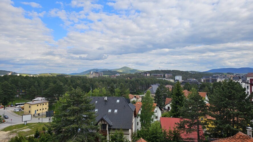 Uži centar stan na prodaju-Zlatibor - 3