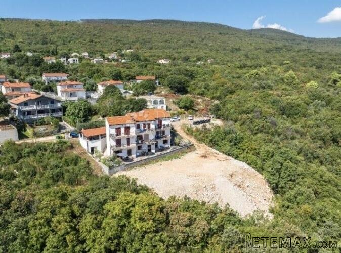 Zemljište sa građevinskom dozvolom i pogledom na more - 3