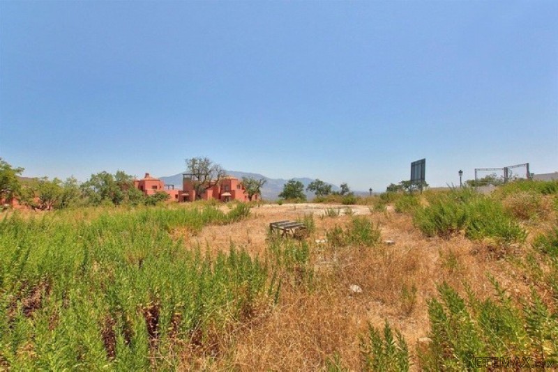 HM3S2673 - Plot For sale in La Mairena.. - 2