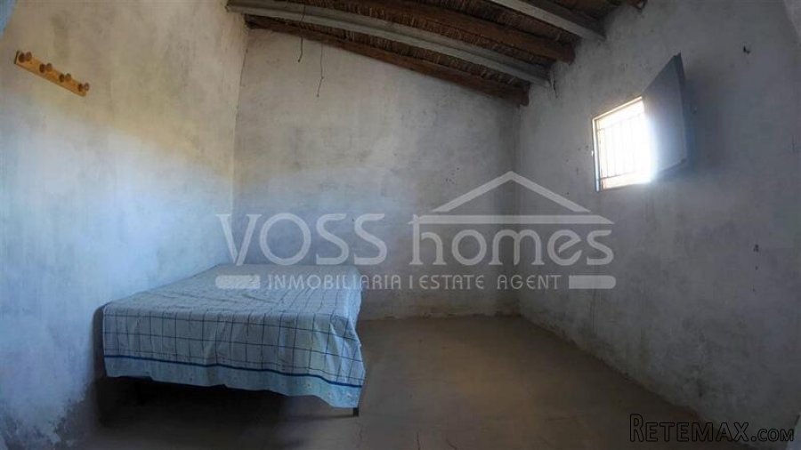 NEW LISTING - Amazing country property of 200 m² built on a.. - 14