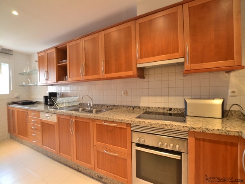 2 Bedroom Apartment For Sale Situated.. - 2