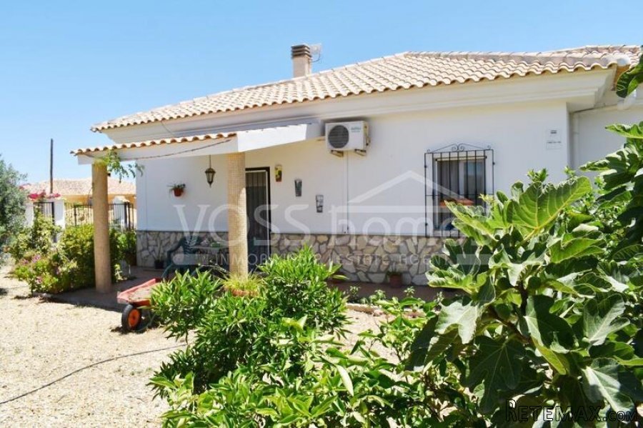 An absolute bargain, 3 bed, 2 bath, villa with H&C aircon.. - 15