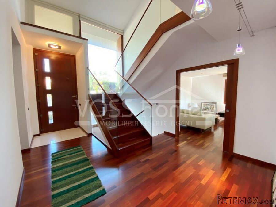 NEW LISTING TO VOSS HOMES - A Luxurious three storey 5 bed.. - 7
