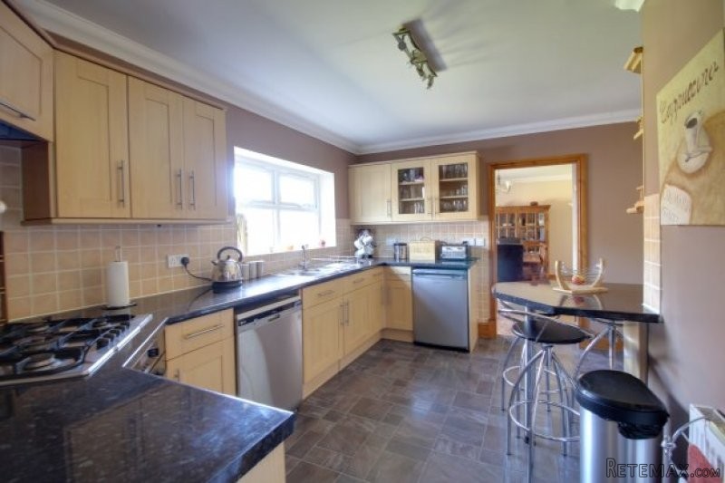 5 bedroom, Detached House house for sale - 2