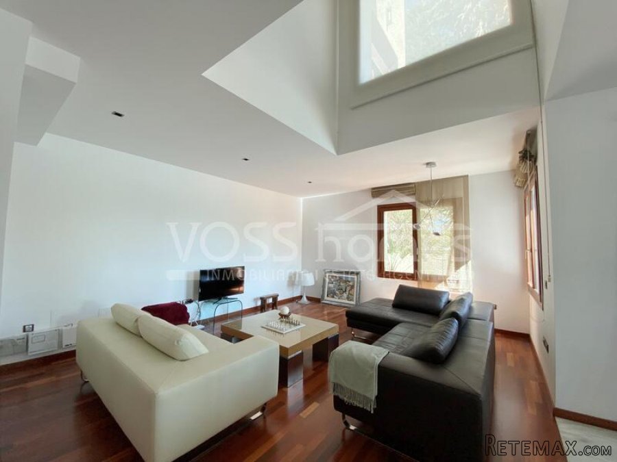 NEW LISTING TO VOSS HOMES - A Luxurious three storey 5 bed.. - 9