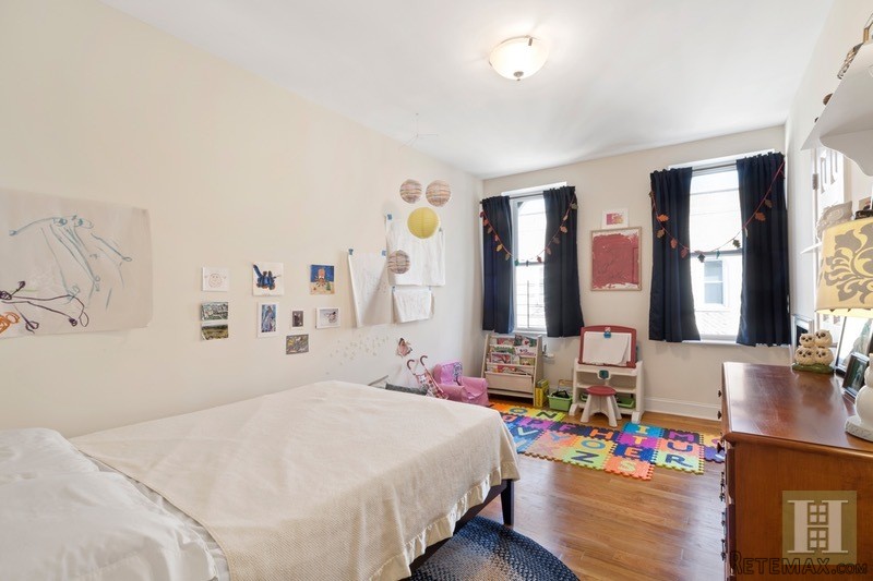 3 bedroom Apartment For Sale: 811.. - 2