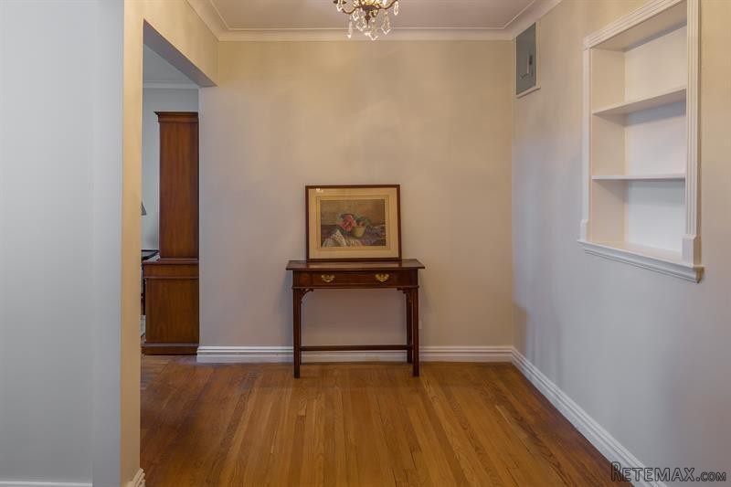 1 bedroom Commercial Property For Sale:.. - 2