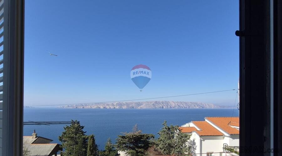 Senj- adaptirani stan s pogledom na more