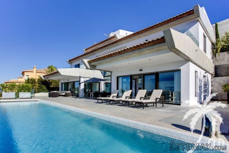 Modern Design Villa with South orientated panoramic views.. - 2
