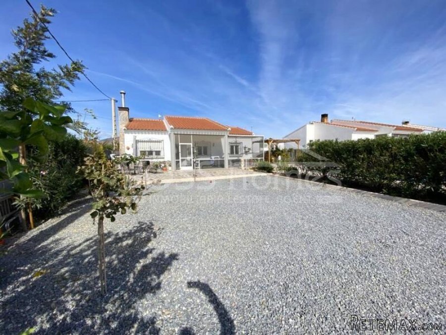 NEW & EXCLUSIVE LISTING TO VOSS HOMES - A spacious.. - 2
