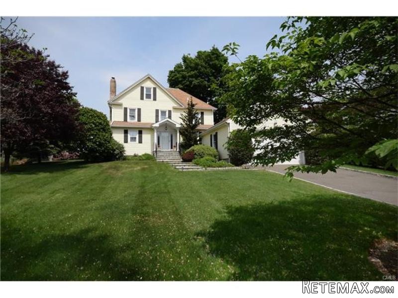 4 bedroom House For Sale: 87 HOLMES..