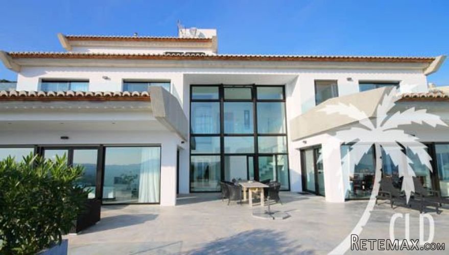 Modern Design Villa with South orientated panoramic views.. - 3