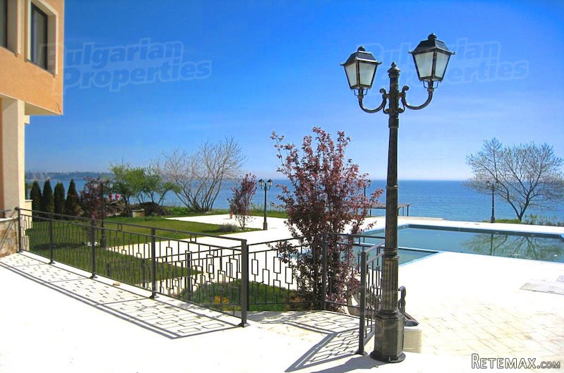 Modern 1- And 2-Bedroom Apartments With.. - 2