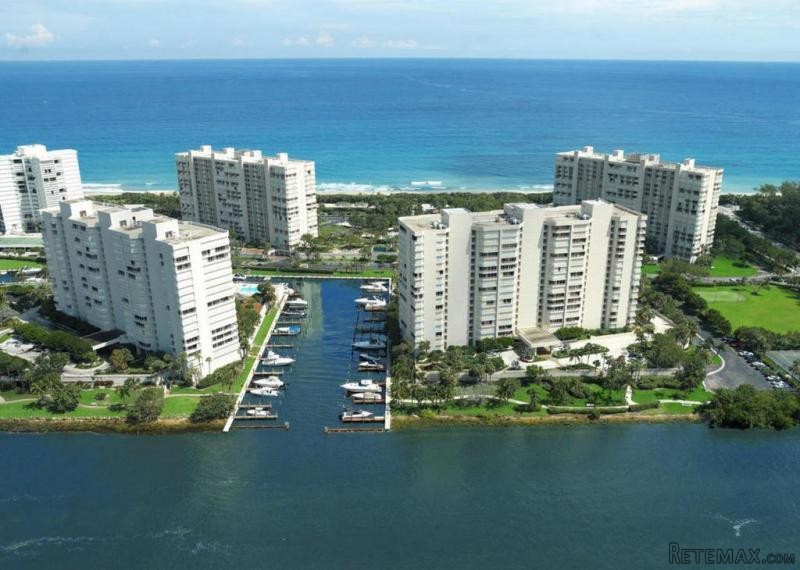 4201 N Ocean Blvd #206c, Boca Raton, FL..
