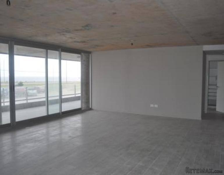 2 Bedroom Apartment - For Sale - Pinares - 2