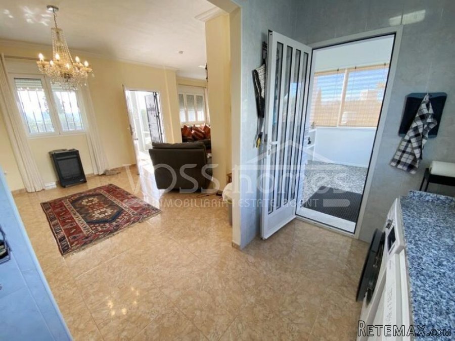 NEW & EXCLUSIVE LISTING TO VOSS HOMES - A spacious.. - 6