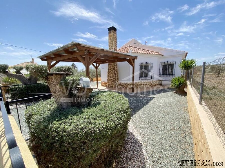 NEW & EXCLUSIVE TO VOSS HOMES - A beautifully presented..