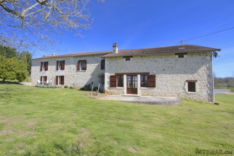 Stunning 5-bed stone residence with..