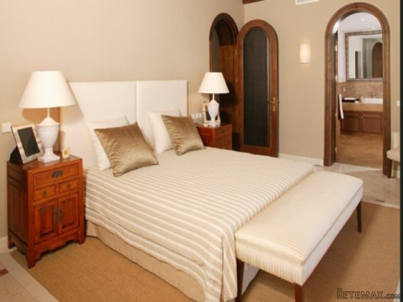 5 Bedroom Villa For Sale In Benahavis.. - 2