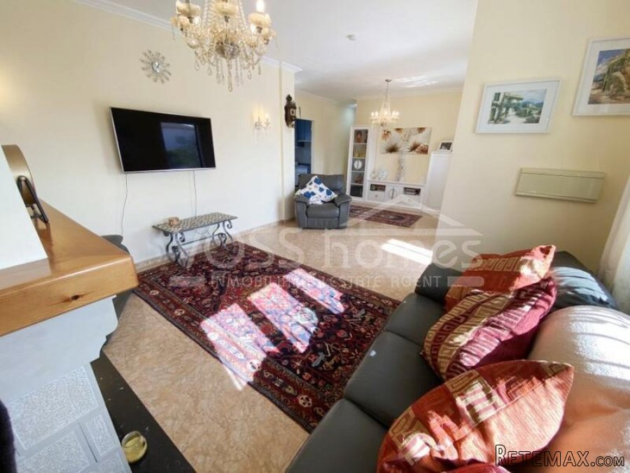 NEW & EXCLUSIVE LISTING TO VOSS HOMES - A spacious.. - 8