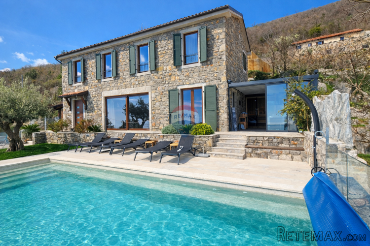 OPATIJA - Poljane - kamena kuća 250 m2