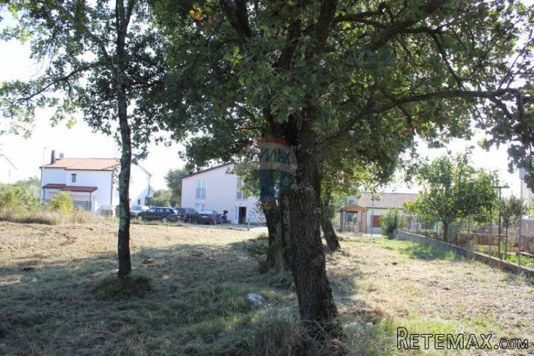 GRAĐEVINSKO ZEMLJIŠTE 1277m2 pokraj Poreča - 5