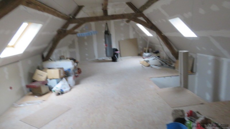 HUGE beautifully renovated townhouse in.. - 2