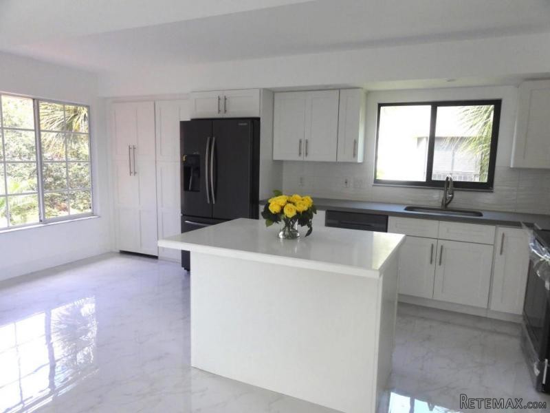 7449 Glendevon Lane #105, Delray Beach..