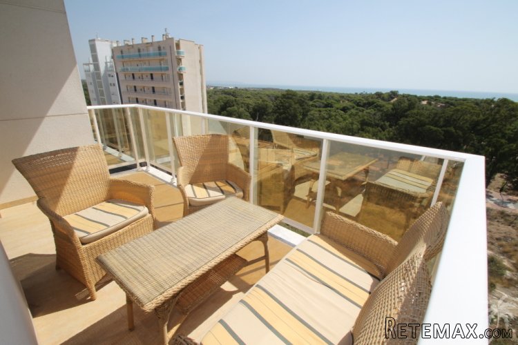Spacious 3 bedroom apartment in Guardamar with a fantastic..