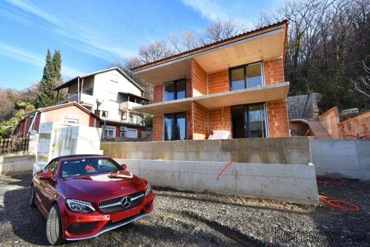 Apartman s okućnicom i bazenom, novogradnja! Otok Krk - 2