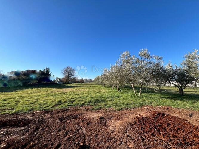 ŠTINJAN GRAĐEVINSKO ZEMLJIŠTE, Pula, 2.300 m2 - 2