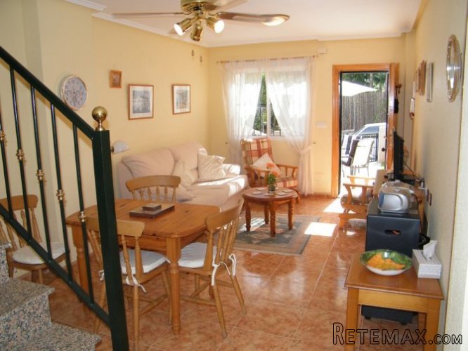 Two bedroom Townhouse situated on the Montemar urbanisation.. - 2