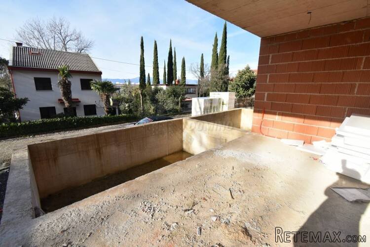 Apartman s okućnicom i bazenom, novogradnja! Otok Krk - 3
