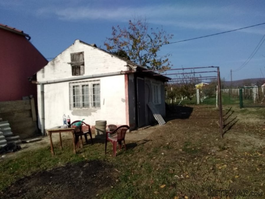 Na prodaju vikendica u Mandjelosu-Sremska Mitrovica - 8