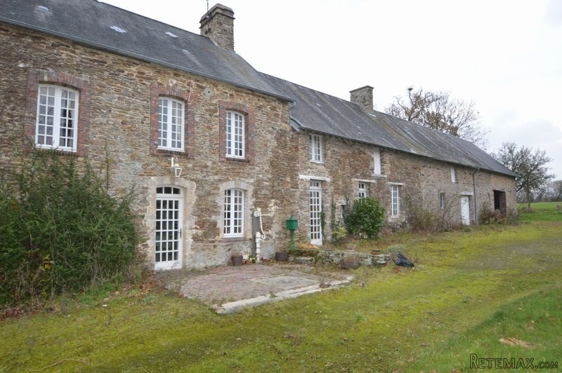 Countryside Longere with Outbuilding