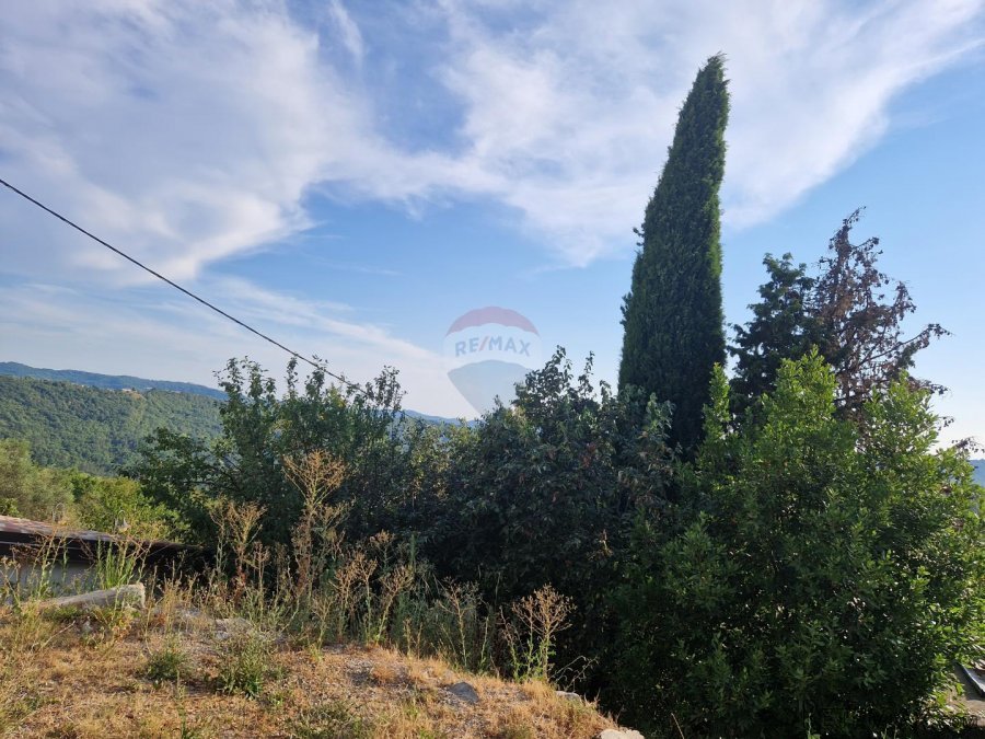 Buzet,okolica,građevni teren - 2