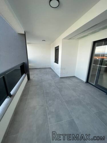 Prekrasan apartman u novogradnji s pogledom! - 2