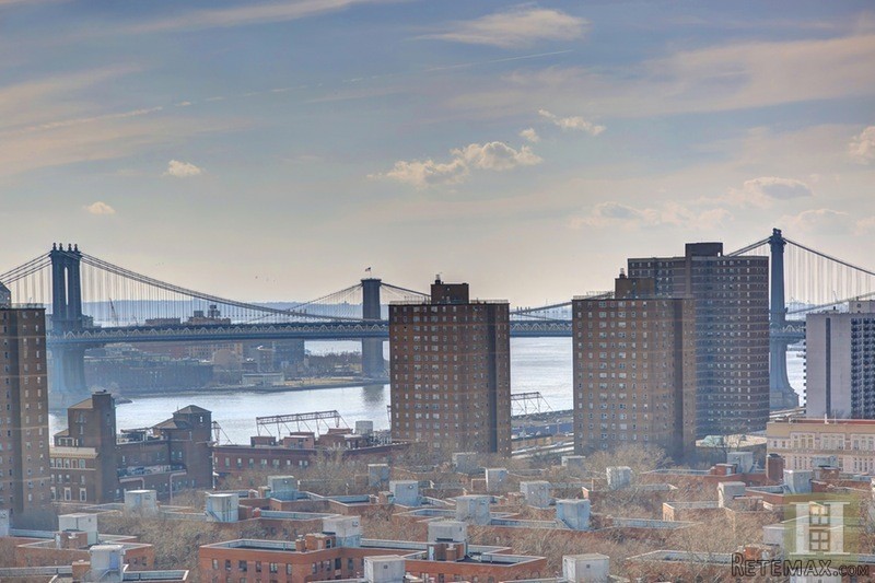 3 bedroom Apartment For Sale: 570 GRAND..